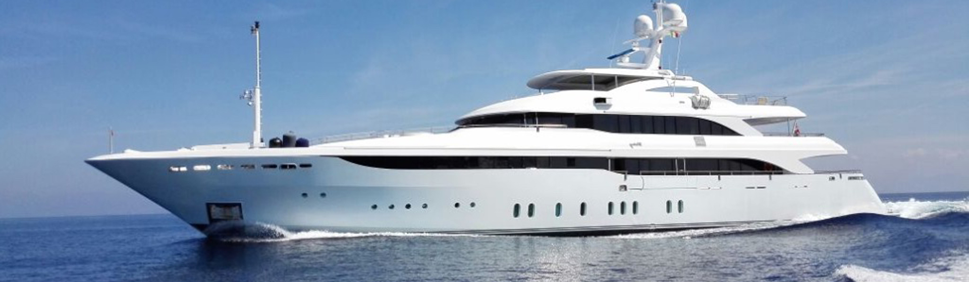 Superyacht charter Sardinia Golden Yachts 165