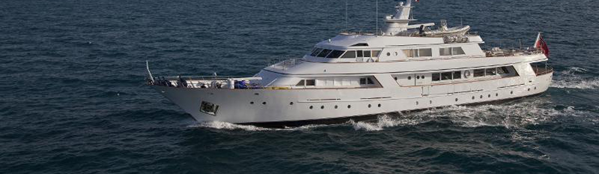 Superyacht charter French Riviera Benetti 142