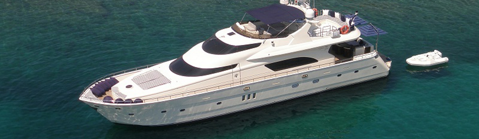 Luxury Motor Yacht charter south corsica De birs 86