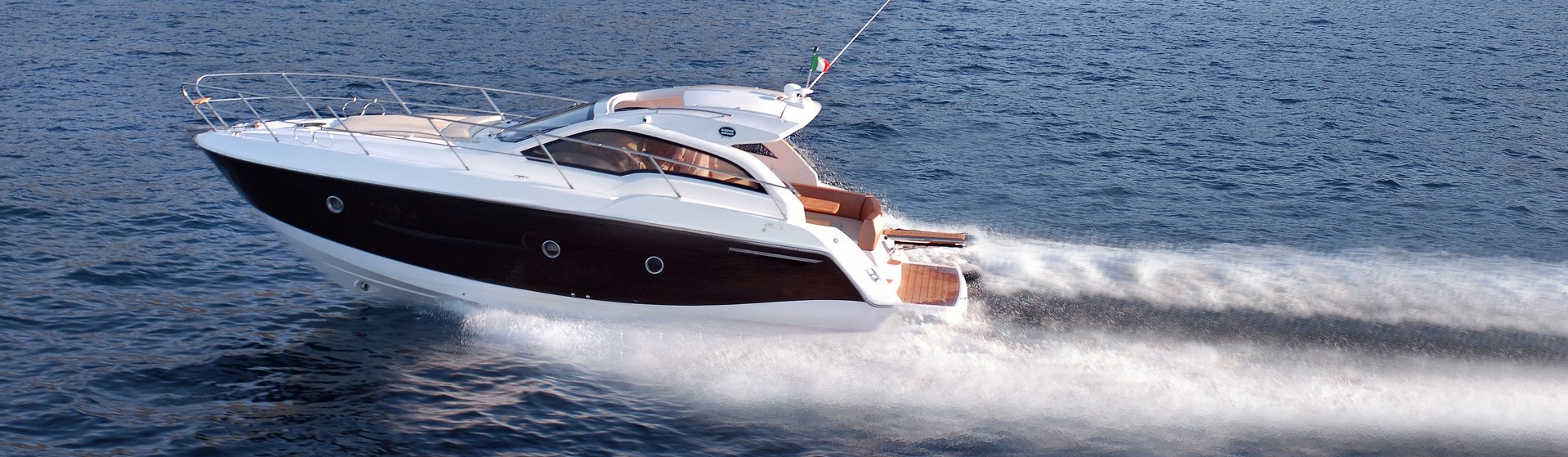 Sessa-C-35-Bareboat-motor-yacht-Mallorca